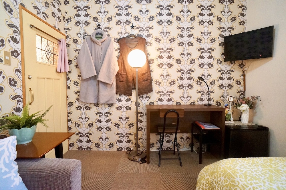 Single Room With Shared Toilet photo 3