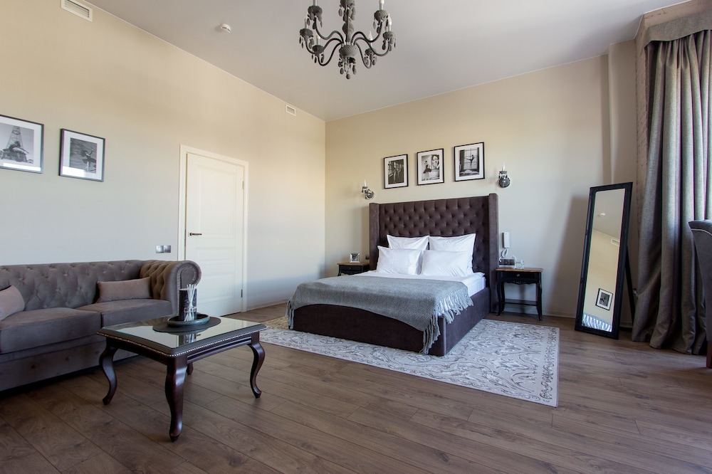 Suite, River View photo 3