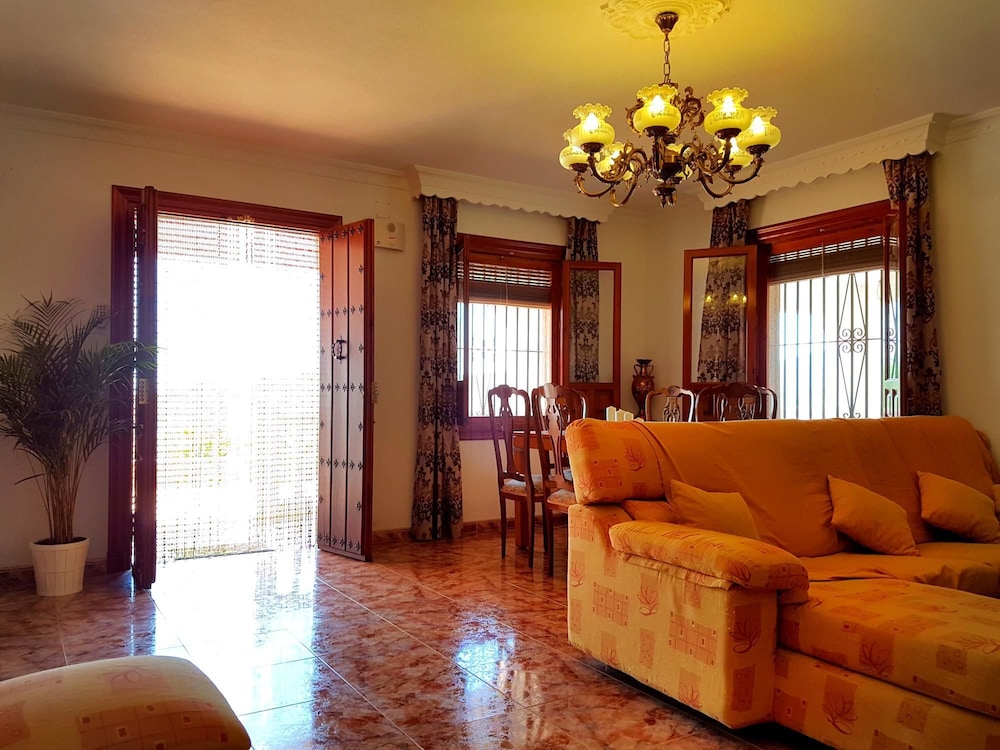 Villa, 4 habitaciones, piscina privada (WIFI + AC)