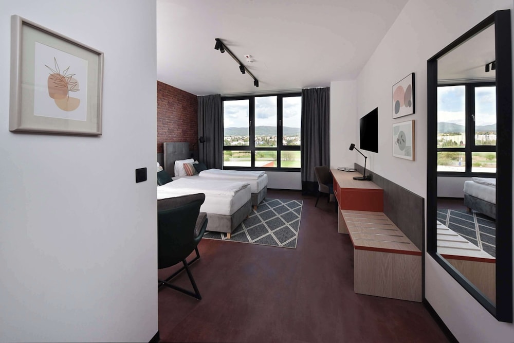 Standard Studio, 2 Twin Beds