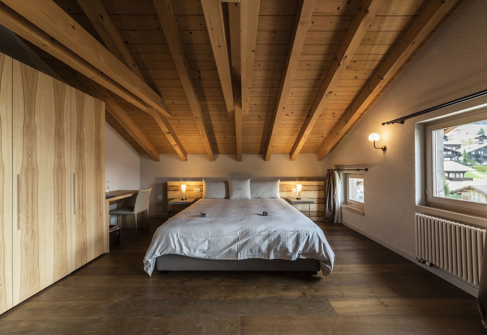 Junior Suite, 2 Bedrooms, Balcony, Mountainside photo 2
