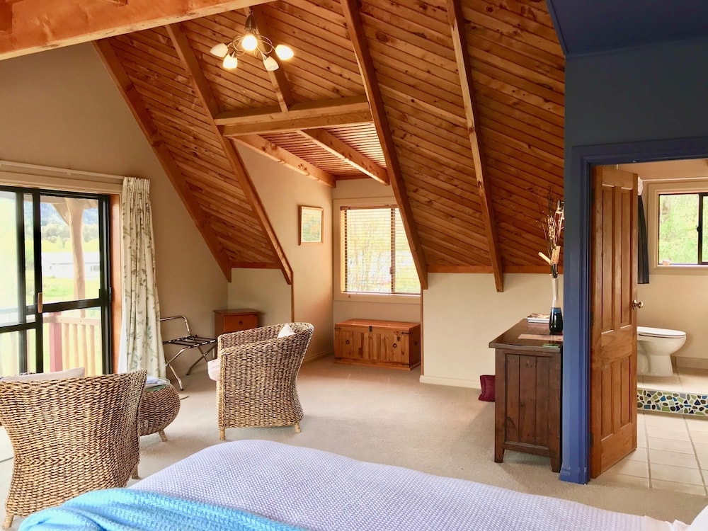 Standard Suite, 1 Bedroom, Non Smoking (RIVERSIDE) photo 2
