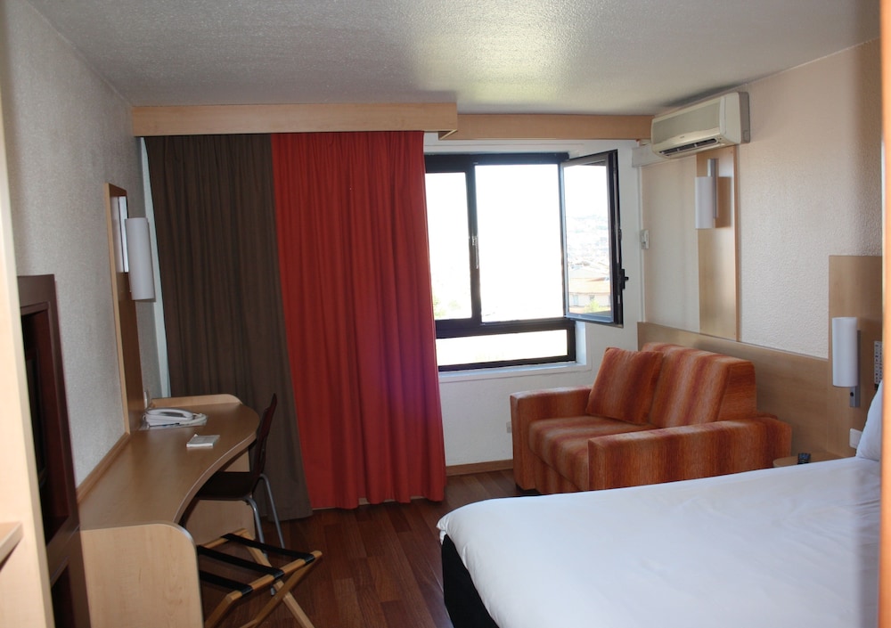 Premium Room, 1 Double Bed with Sofa bed - Photo 21