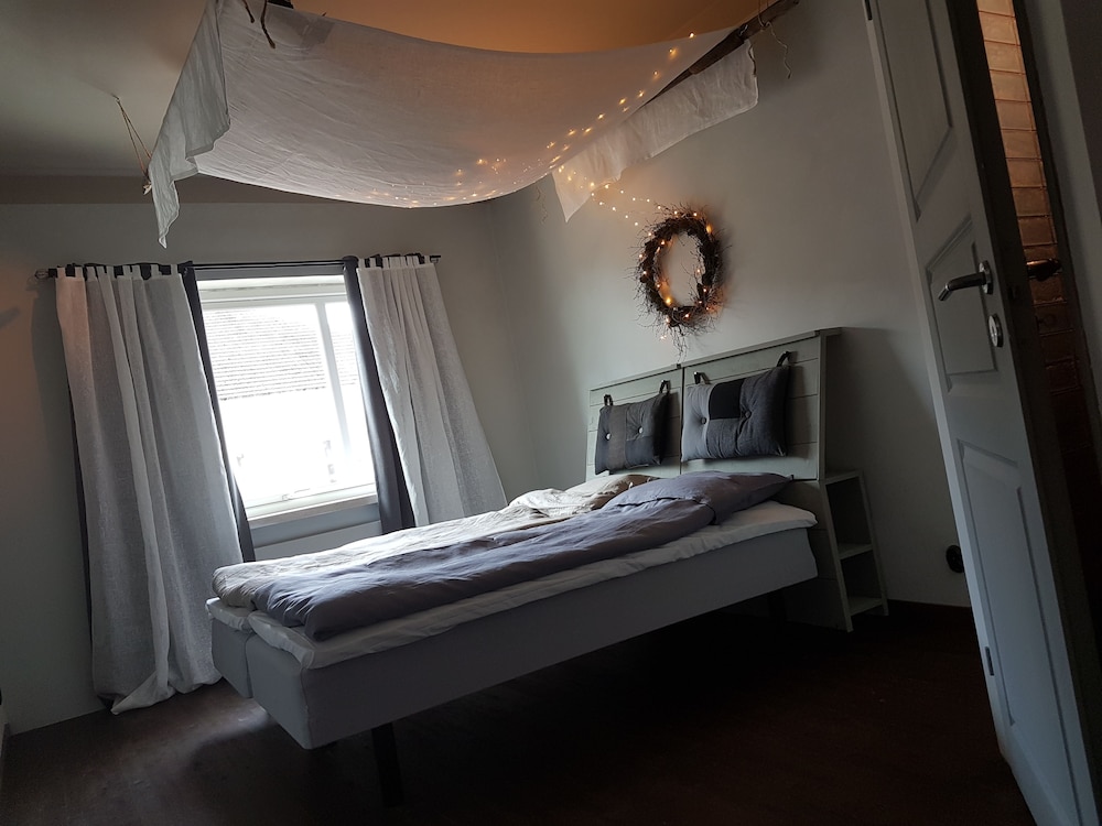 Family Room, 2 Bedrooms, Accessible, 2 Bathrooms photo 3