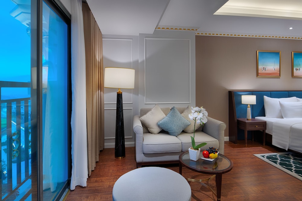 Deluxe Double Room, Golf View - Photo 15
