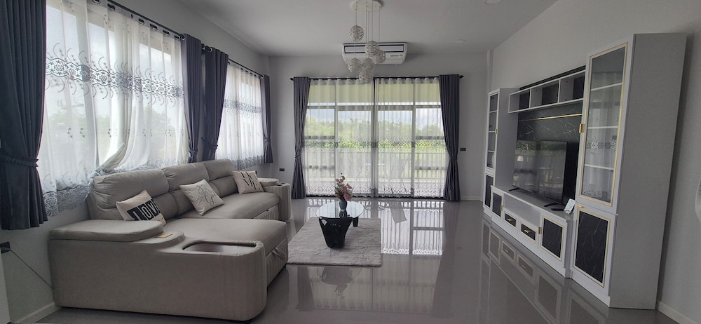 Comfort Apartment, Balcony, City View photo 2