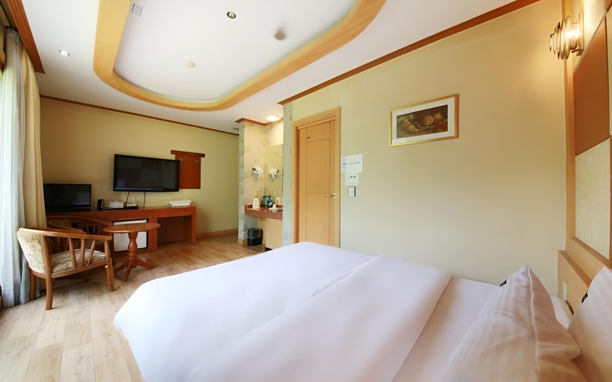 Room (Standard Room) photo 2
