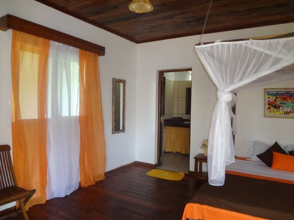 Classic Bungalow, Ocean View photo 1