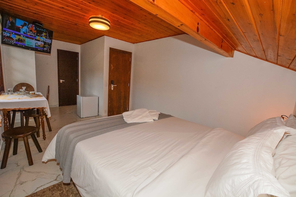 Deluxe Suite photo 3