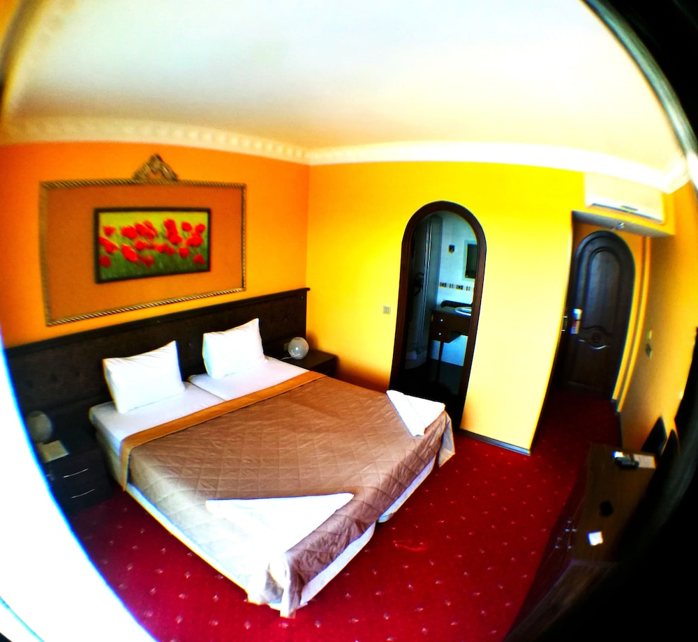 Standard Double Room photo 2
