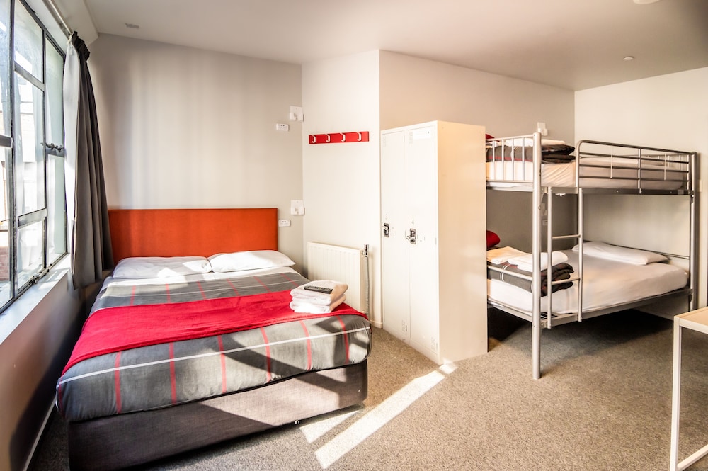 Family Room, Double & 4 Singles, Private Bathroom, TV photo 1