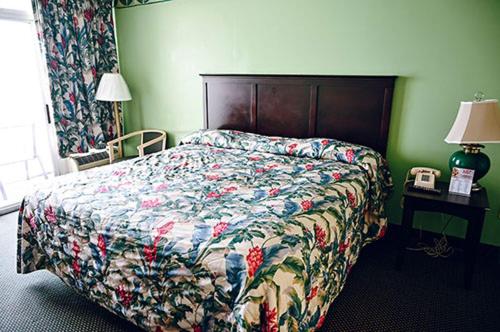 Standard King Room photo 1