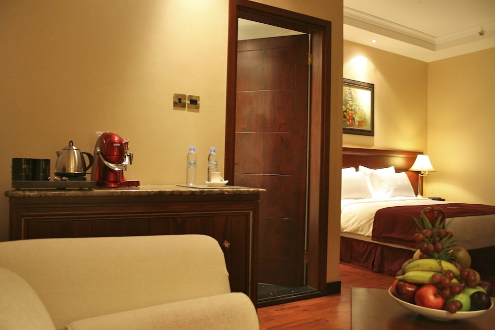 Deluxe Double Room, 1 King Bed photo 3
