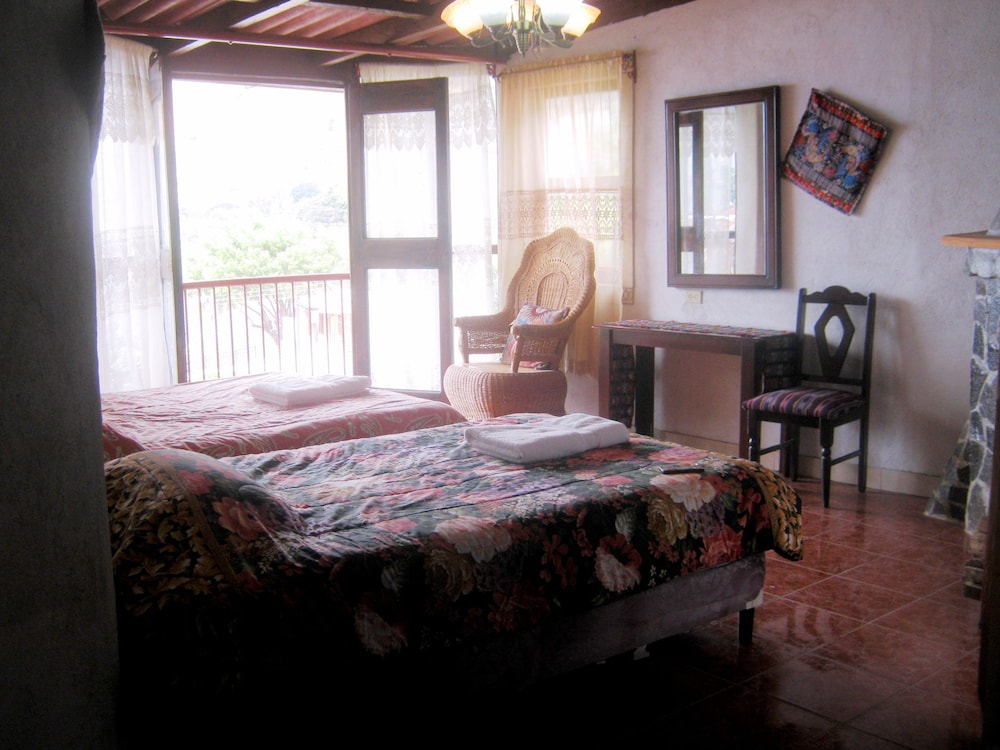 Romantic Room, Multiple Bedrooms, Fireplace, Lake View photo 1