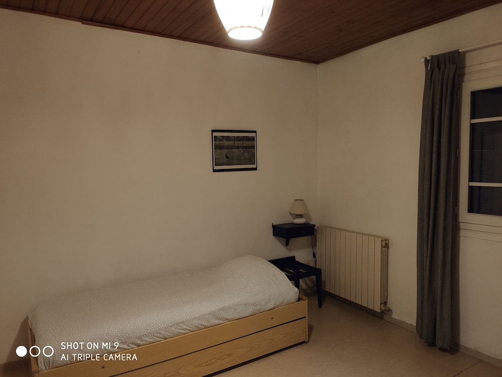 Family Room, 2 Bedrooms, Pool Access photo 2