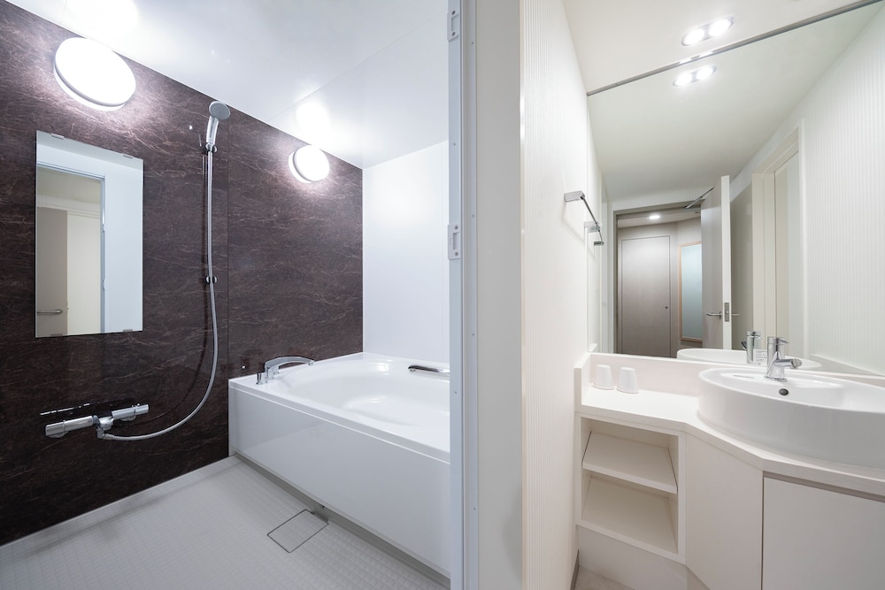 Deluxe Twin Room with Breakfast, Non Smoking (40 sqm) photo 3