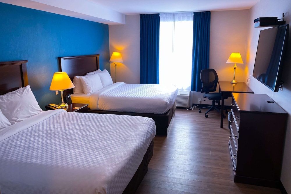 Standard Room, 2 Queen Beds - Photo 1