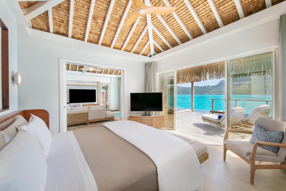 Royal Villa, 2 Bedrooms, Mountain View, Overwater photo 2