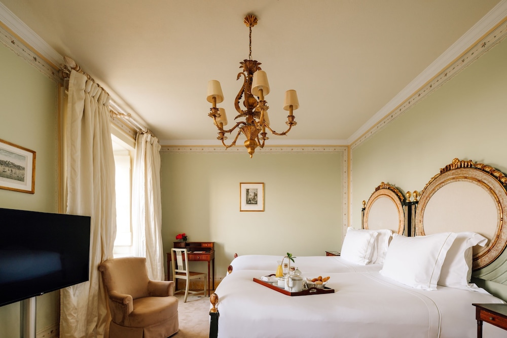 Deluxe Double Room, Valley View thumbnail 6