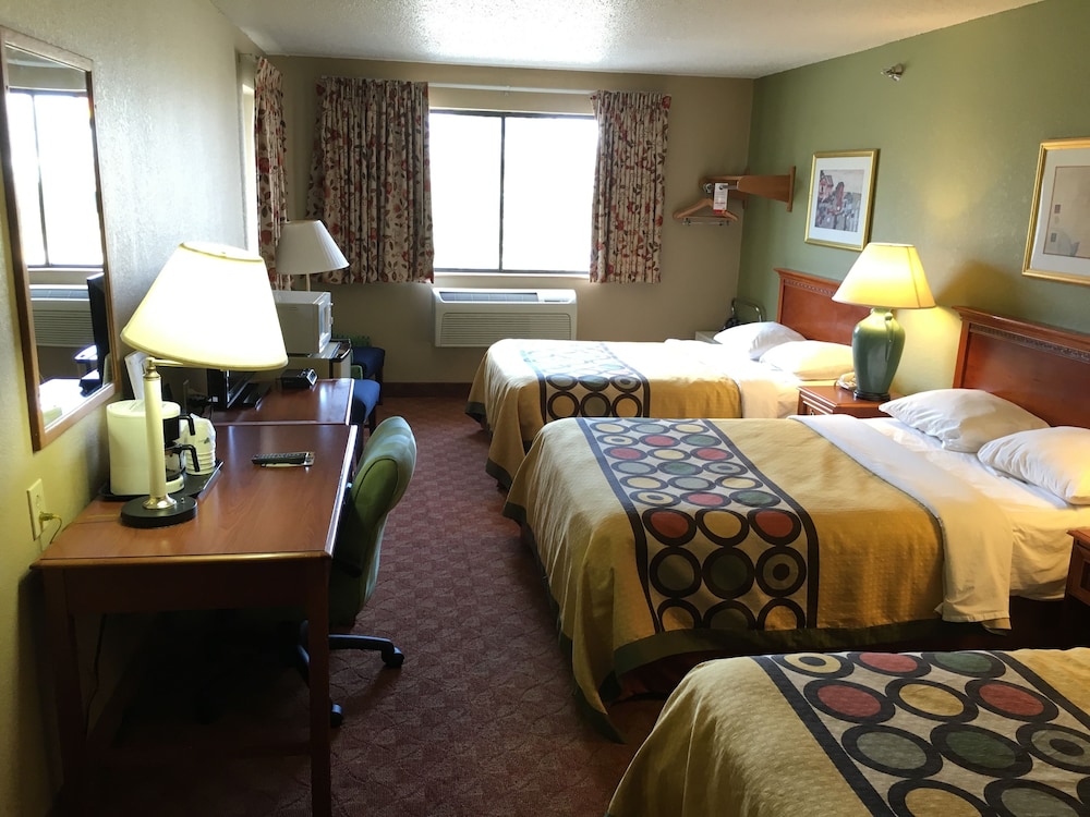 Studio Suite, Multiple Beds, Non Smoking - Photo 6