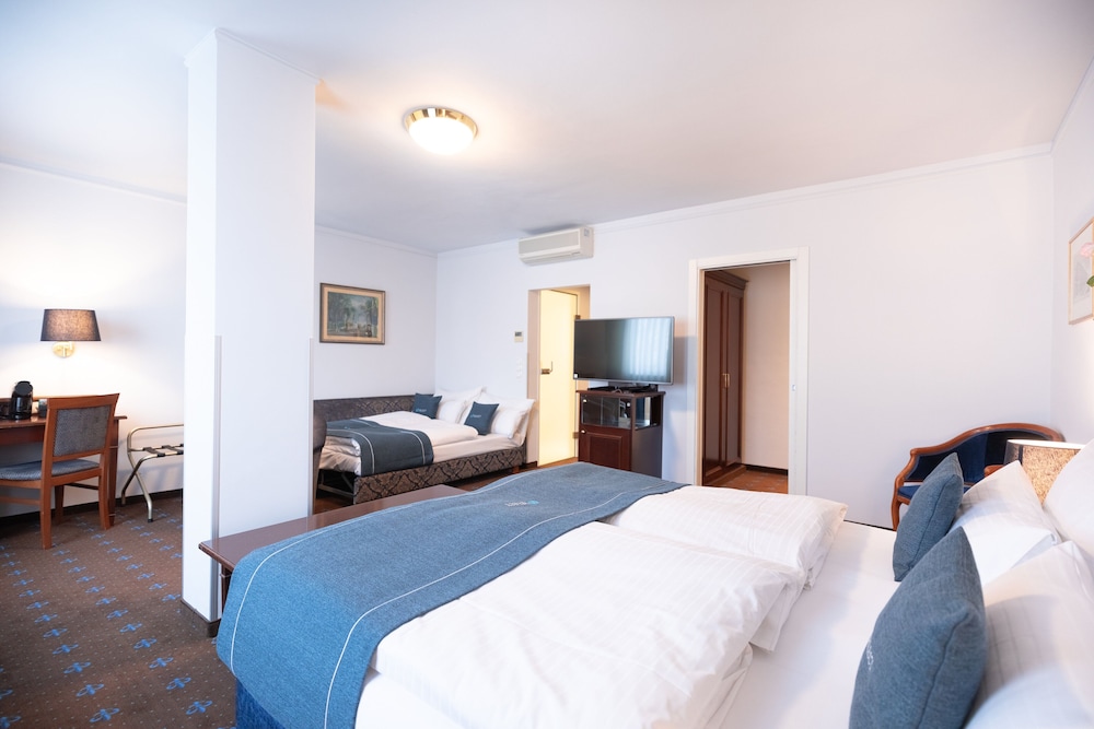 Executive Quadruple Room
