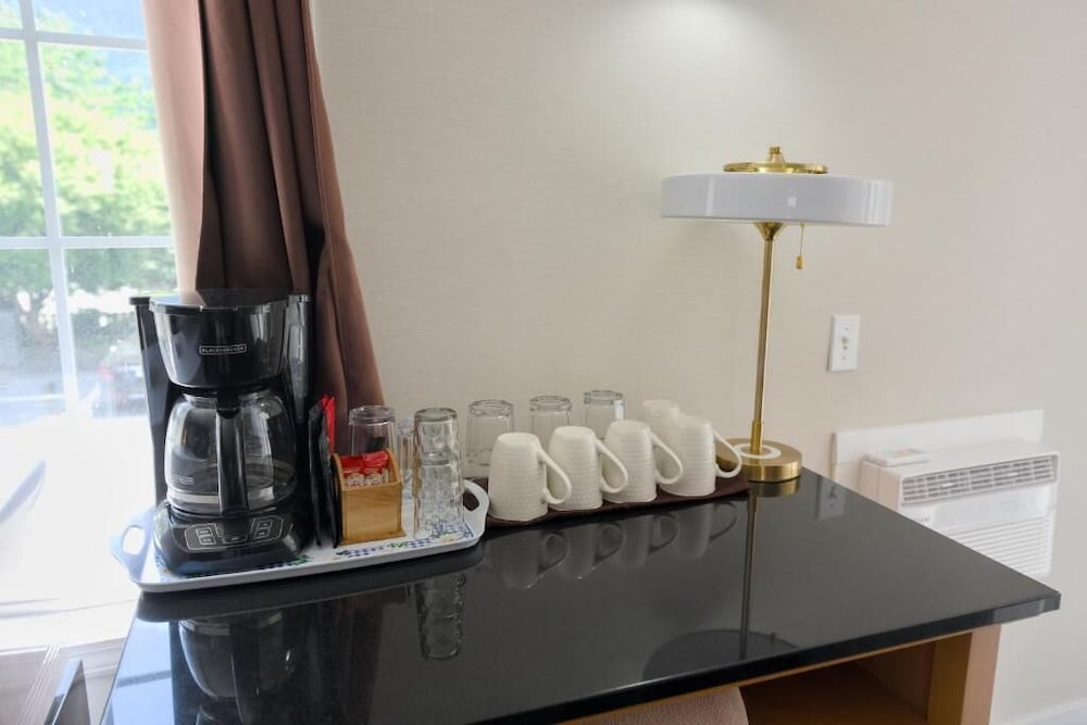 Suite, 2 Queen Beds, Kitchen, Ground Floor photo 3