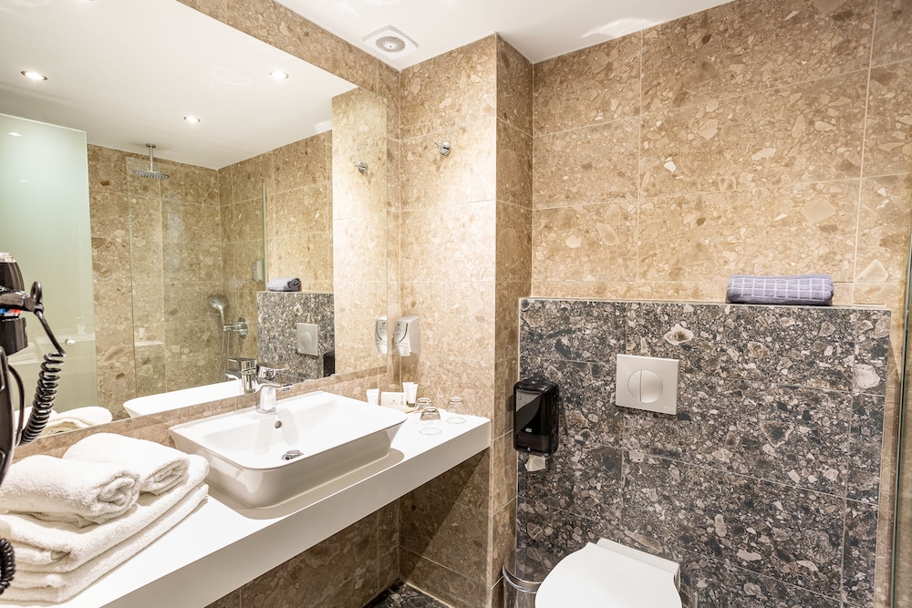 Suite, 1 Bedroom, Sea View thumbnail 6