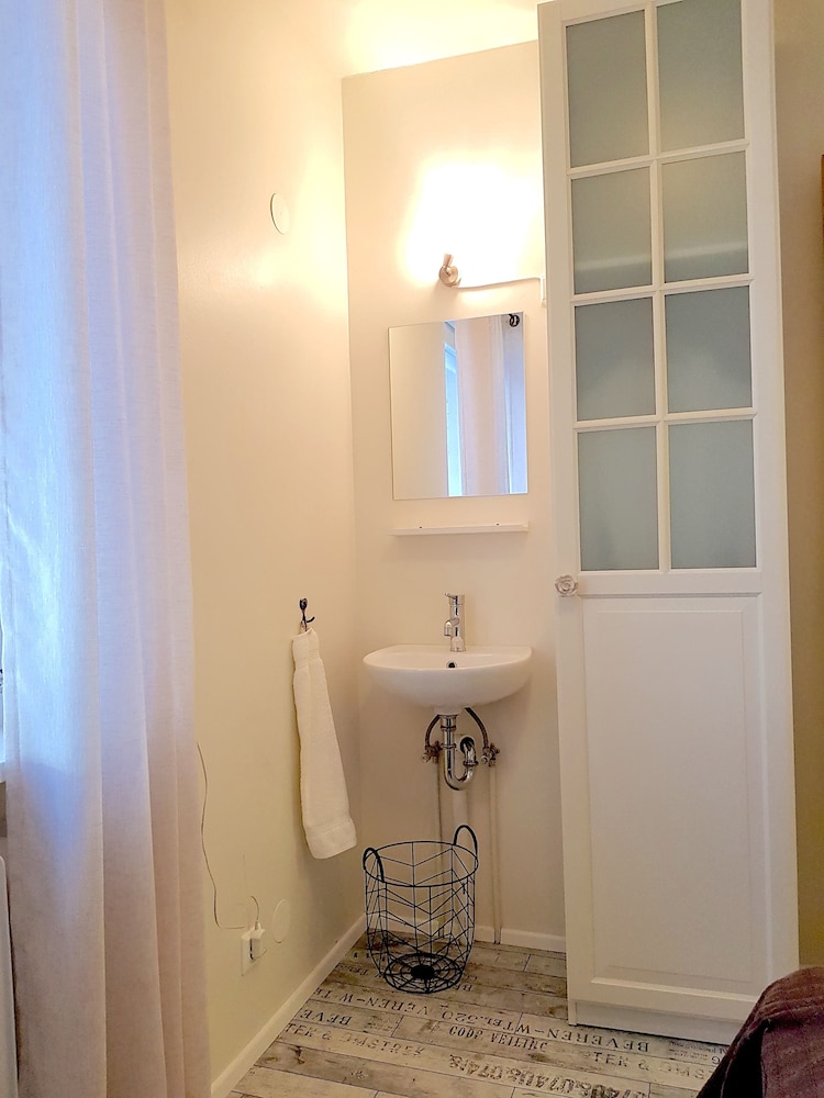 Triple Room, 3 Twin Beds photo 3