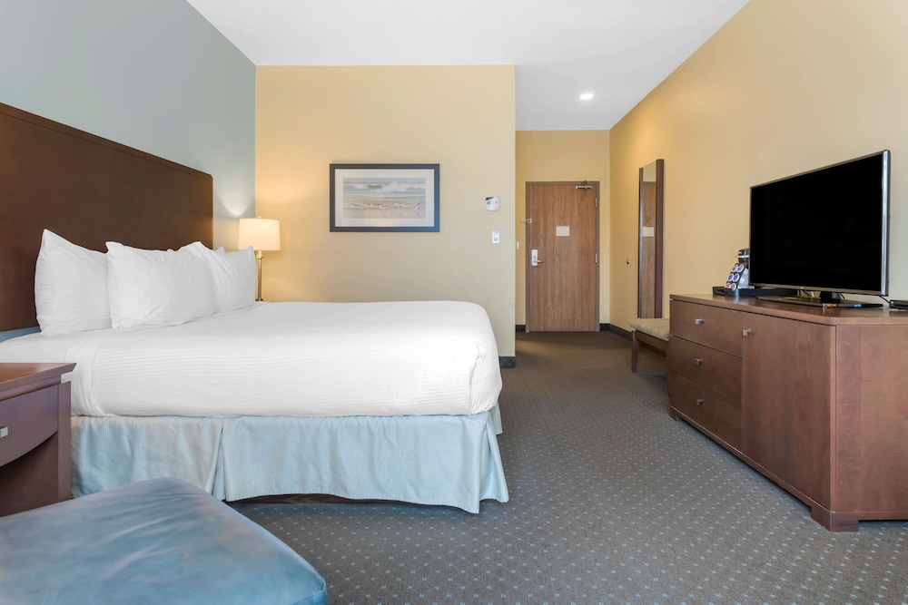 Suite, 1 King Bed, Non Smoking (Living Room;with Sofabed) - Photo 2