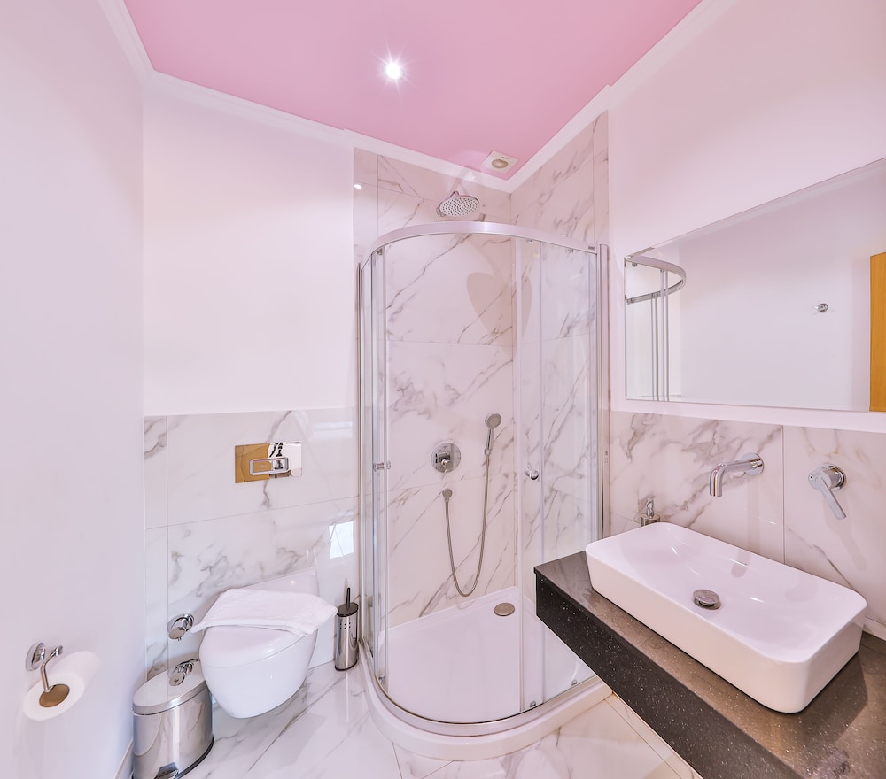 Triple Room - Photo 2