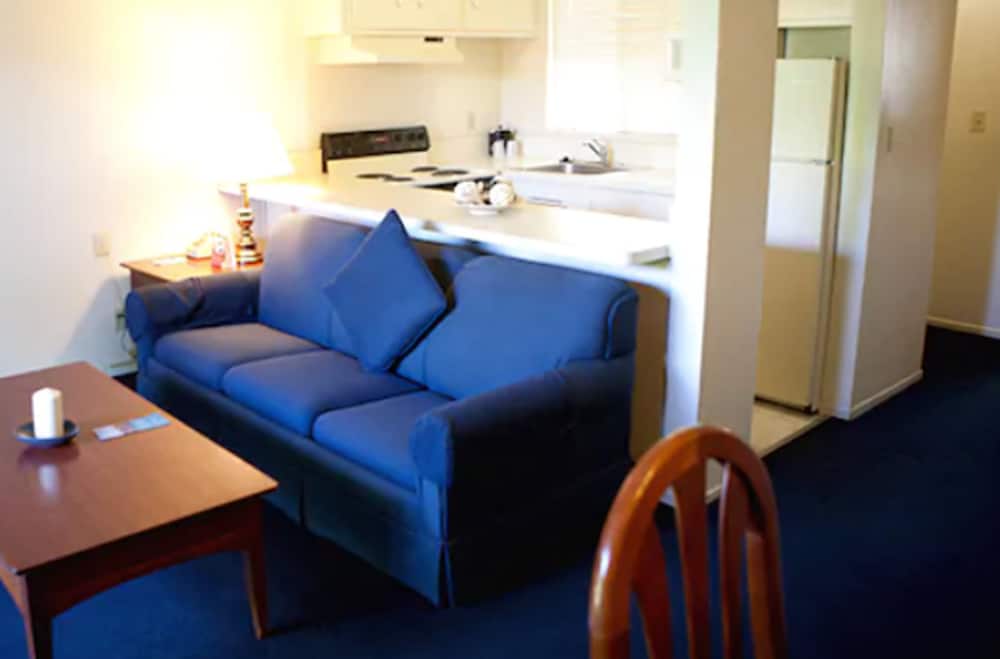 Executive Suite, 1 Queen Bed - Photo 1