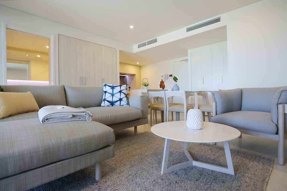 One Bedroom Hinterland Apartment with Daily Service photo 2