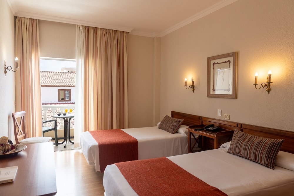 Superior Room - Photo 7