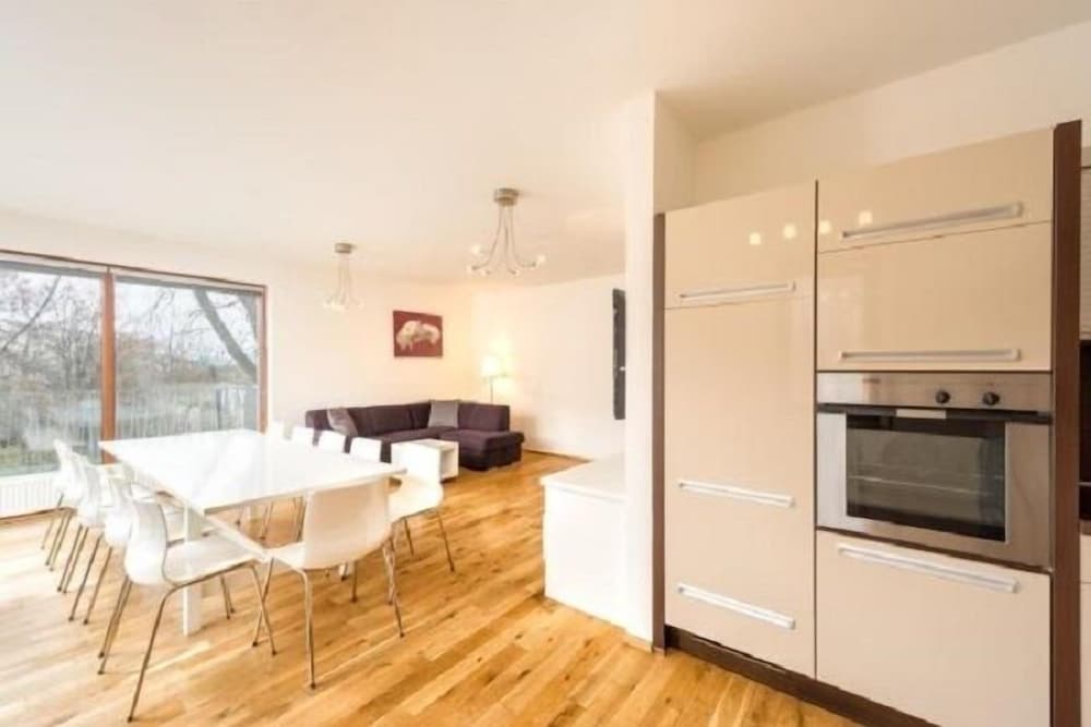 Family Apartment, 1 Bedroom, Balcony, River View photo 3