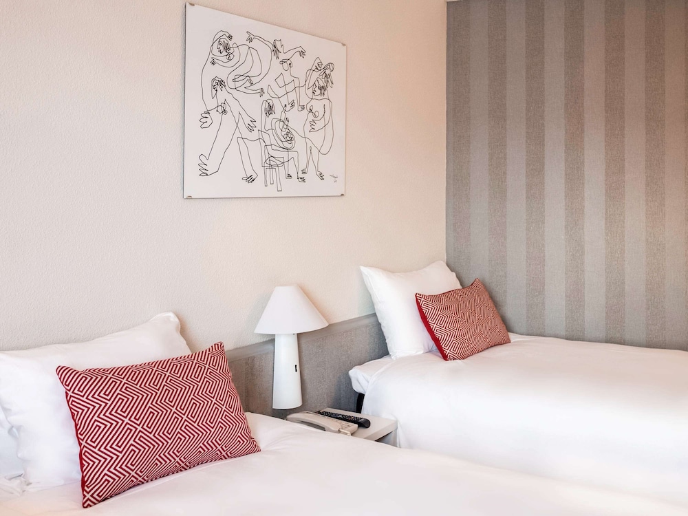 Room, 2 Twin Beds - Photo 4