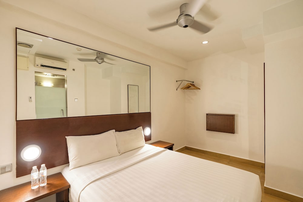 Double Room (without Window) - Photo 2