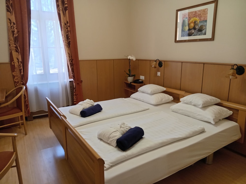 Senior Double Room photo 1