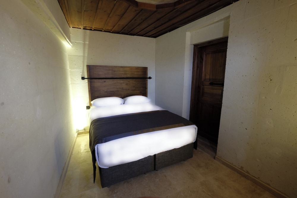 Economy Double Room photo 1