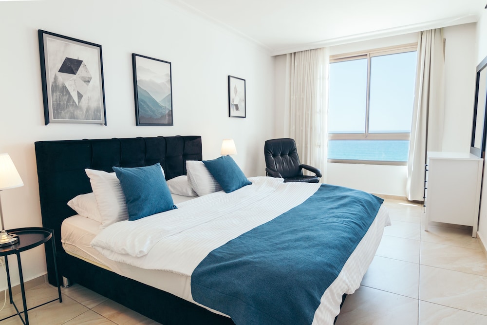 Premium Suite, 1 Bedroom, Sea View, Beachfront photo 3