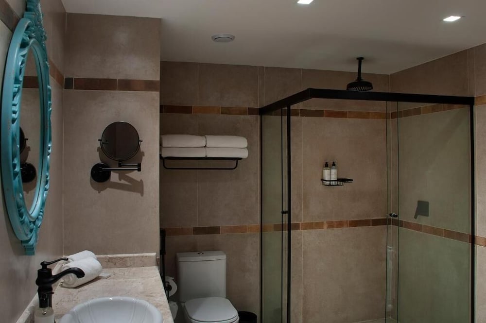 Classic Double Room - Photo 10