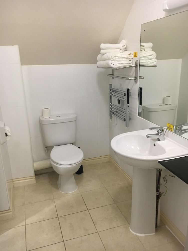 Standard Room, 1 Double Bed, Non Smoking - Photo 4