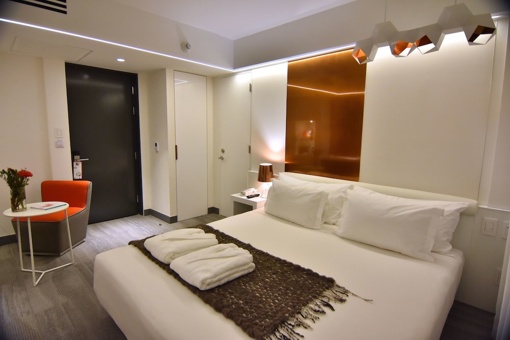 Superior Single Room, 1 King Bed - Photo 6
