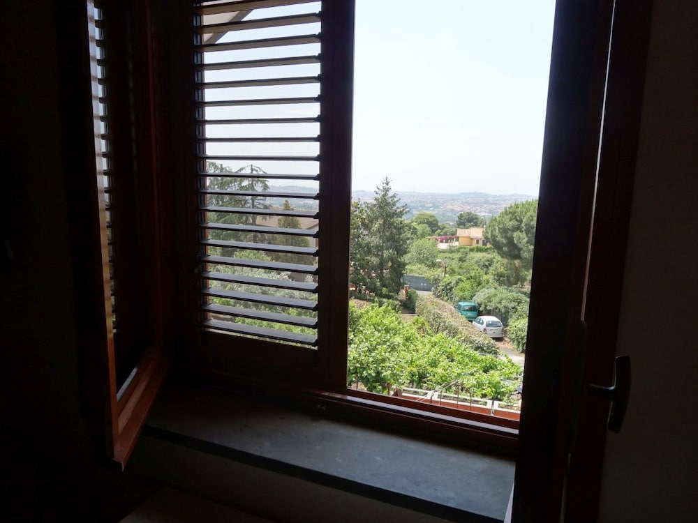 Panoramic Double or Twin Room, Partial Sea View photo 3