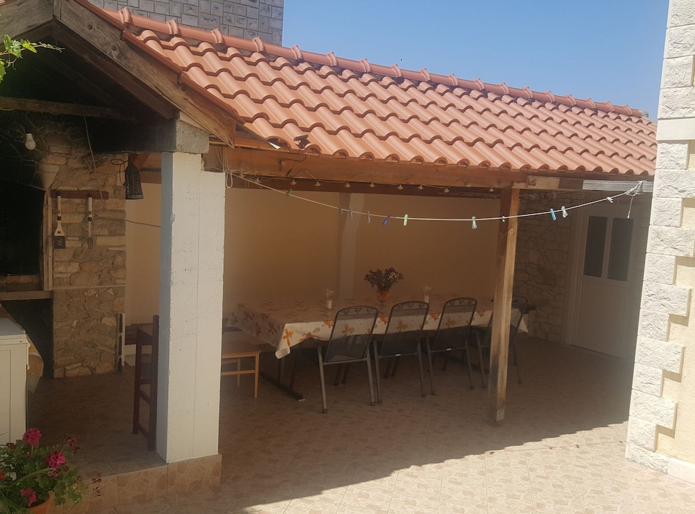 Apartment (Two Bedroom Apartment with Terrace no)