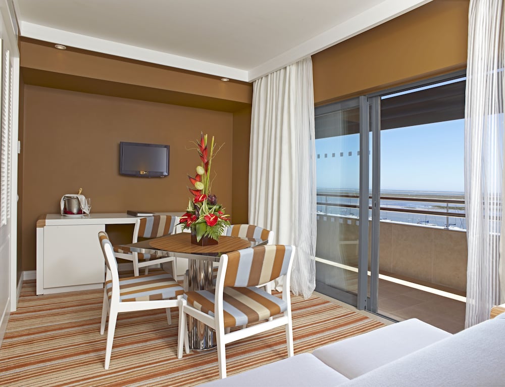 Suite (Ria View) - Photo 10