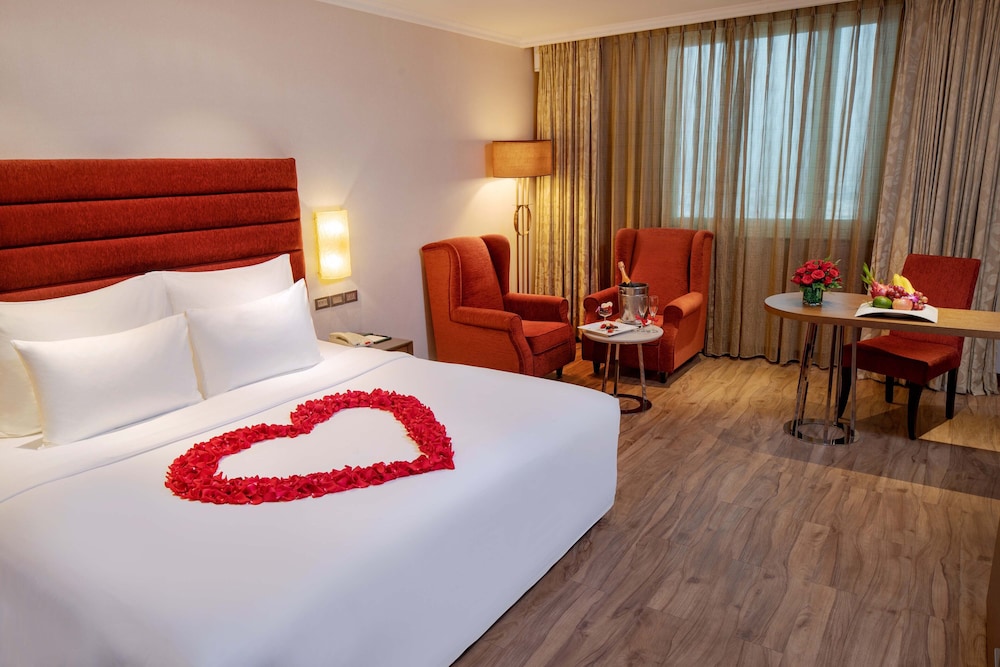Club Double Room, City View photo 3