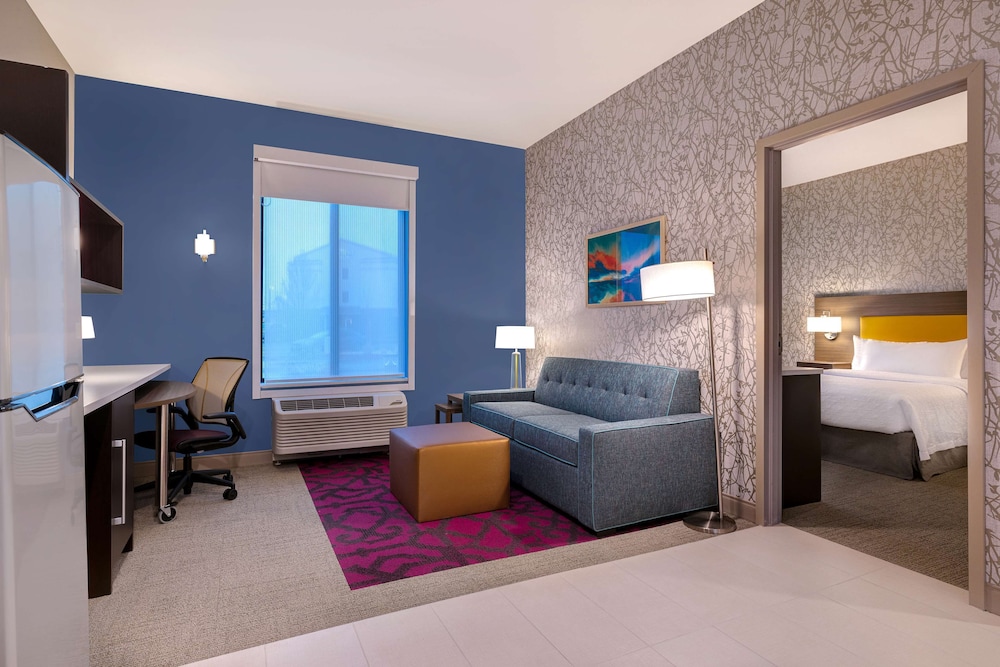 Suite, 1 Bedroom, Accessible, Bathtub (Mobility) - Photo 7
