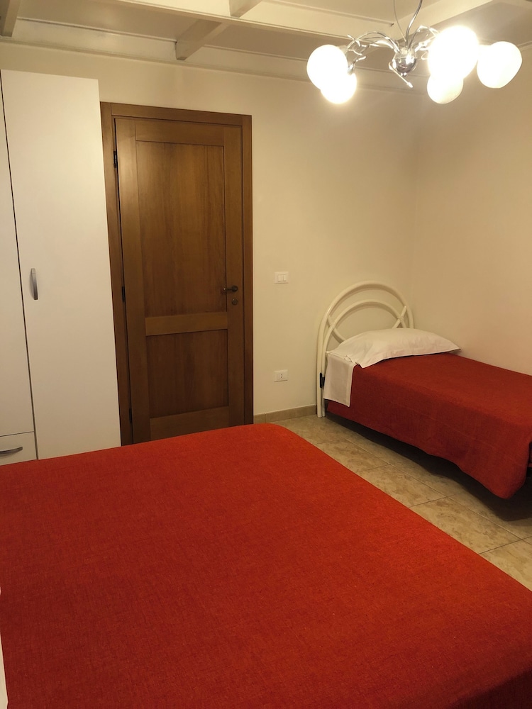 Classic Triple Room, City View