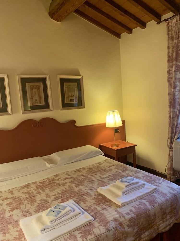 Double Or Twin Room photo 3