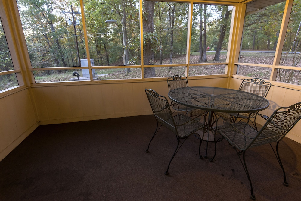 Cottage, 2 Bedrooms (1 Queen Bed & 2 Double Beds) photo 3